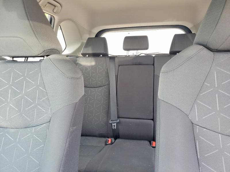 2021 TOYOTA RAV4 XLE 10