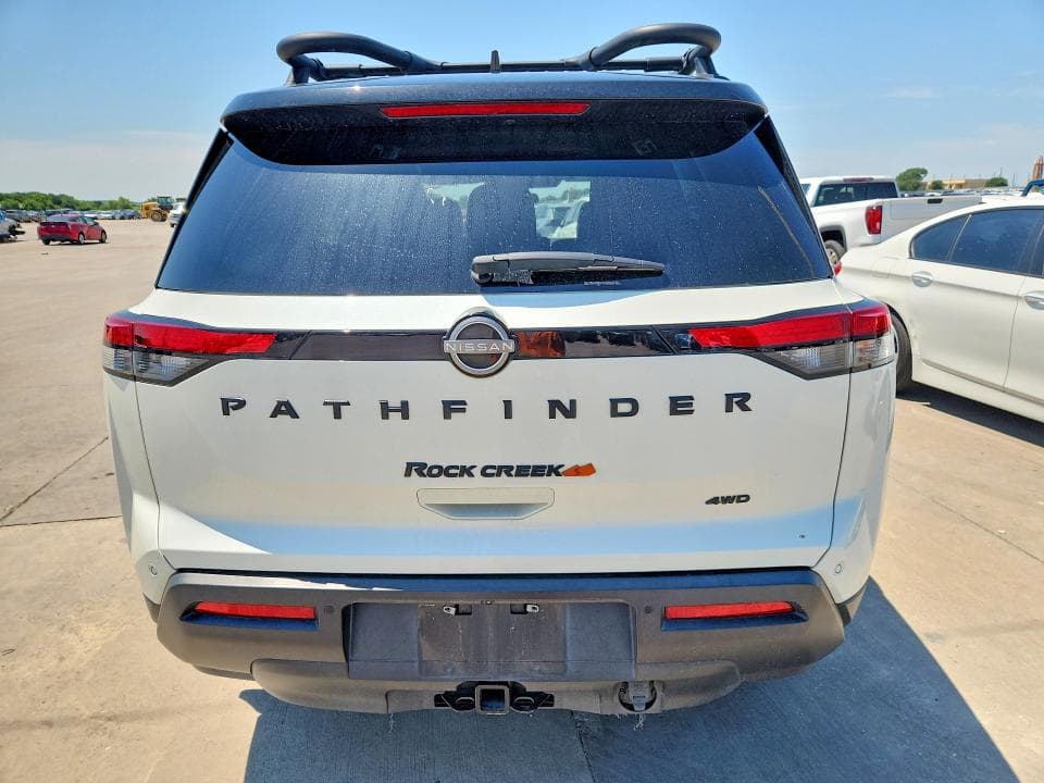 2023 NISSAN PATHFINDER SV 6