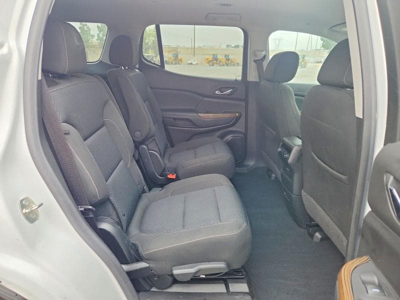 2022 GMC ACADIA SLE 11