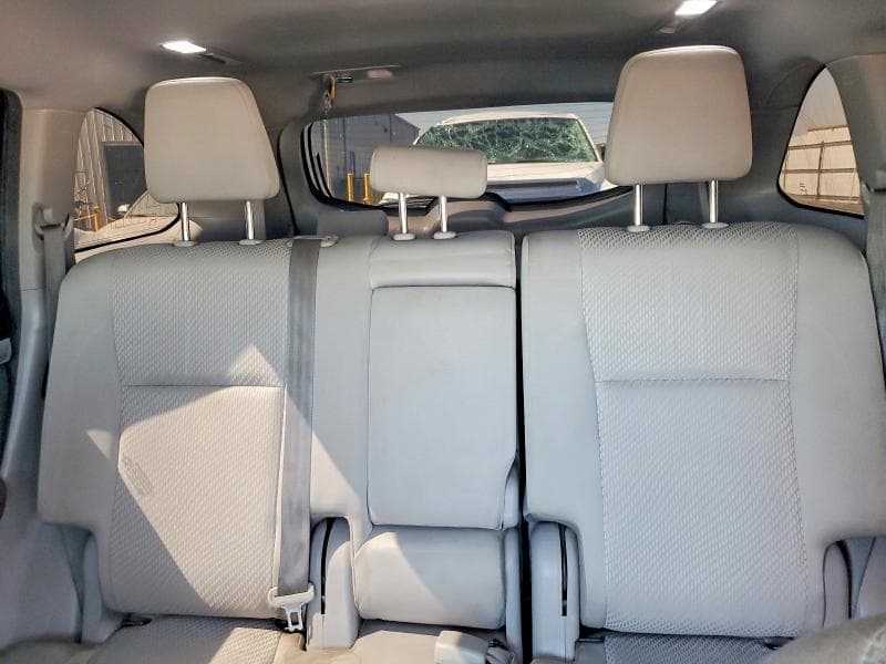 2018 TOYOTA HIGHLANDER LE 10