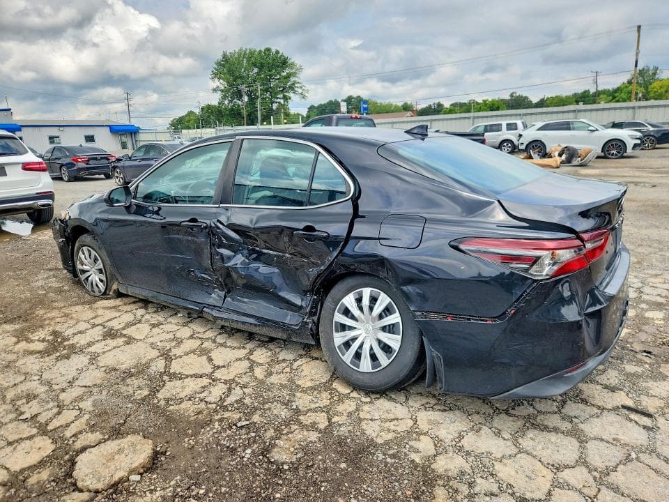 2022 TOYOTA CAMRY LE 2