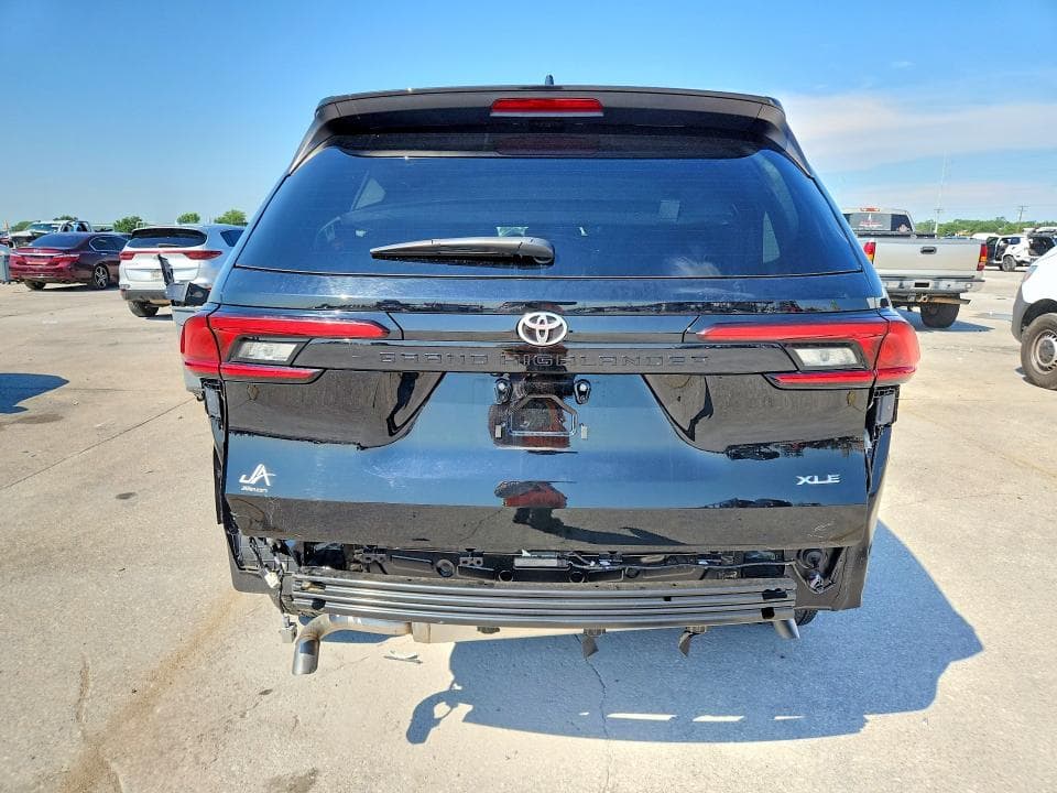 2025 TOYOTA GRAND HIGHLANDER XLE 6
