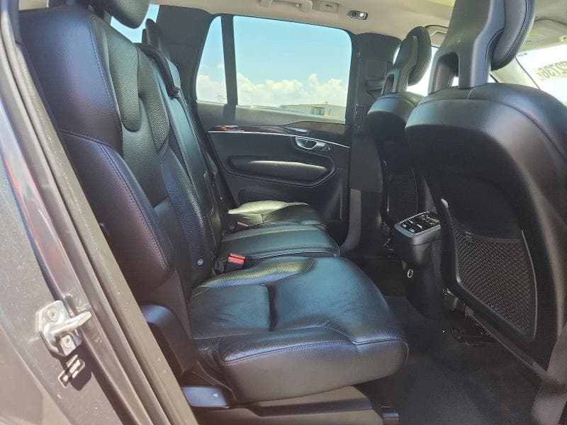 2017 VOLVO XC90 T6 11