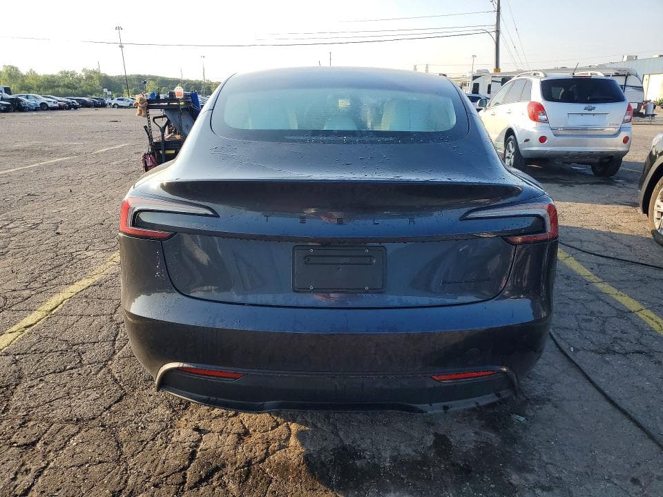 2026 TESLA MODEL 3 6