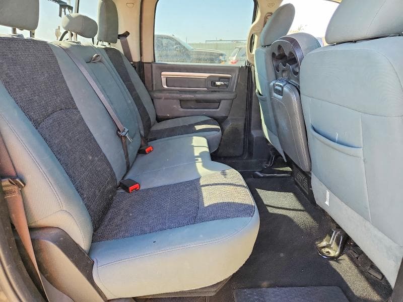 2019 RAM 1500 CLASSIC SLT 10