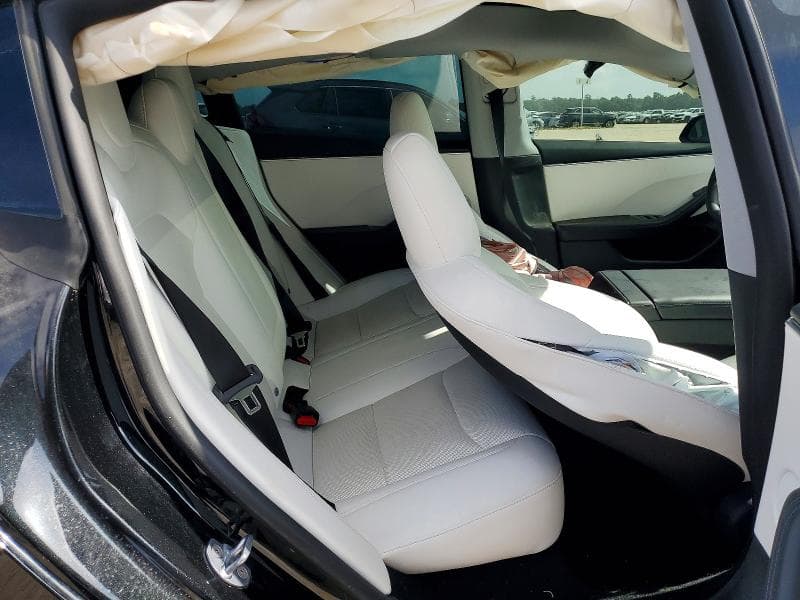 2026 TESLA MODEL 3 10