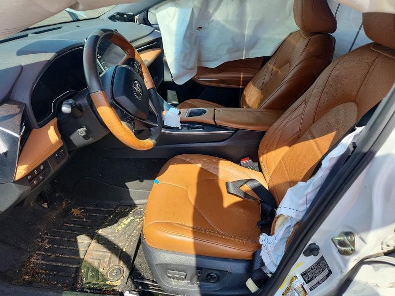 2019 TOYOTA AVALON LIMITED 7