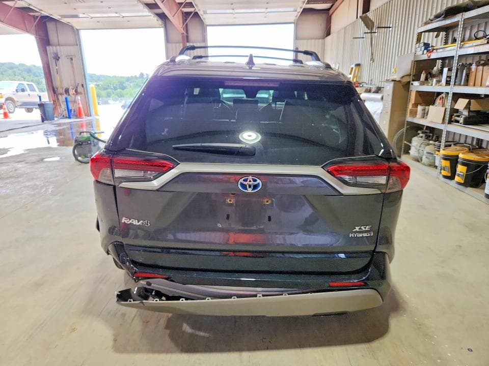 2024 TOYOTA RAV4 XSE 6