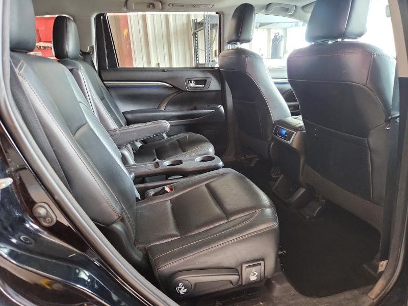 2018 TOYOTA HIGHLANDER LIMITED 10