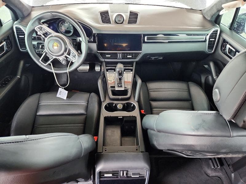 2021 PORSCHE CAYENNE GTS 8