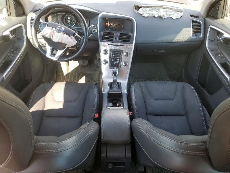 2017 VOLVO XC60 T5 8