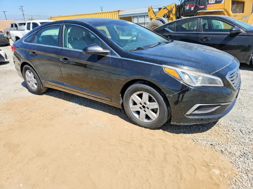2017 HYUNDAI SONATA SE 4