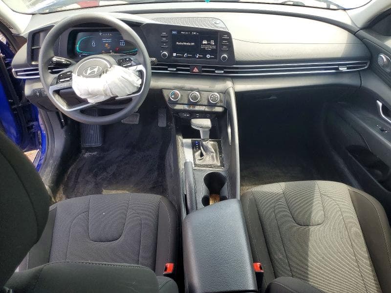 2025 HYUNDAI ELANTRA SE 8