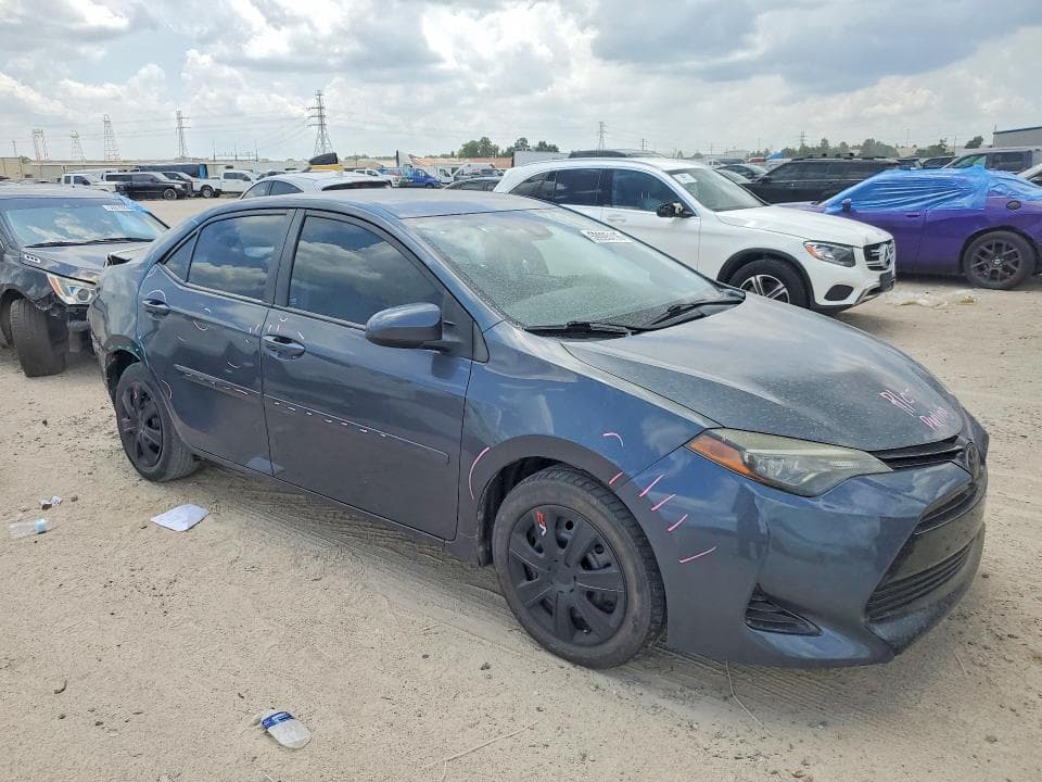 2018 TOYOTA COROLLA LE 4