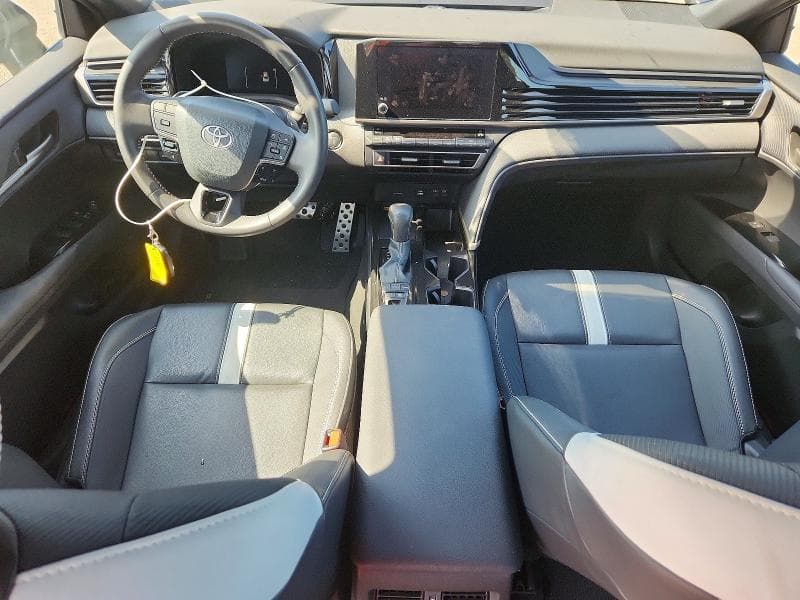 2025 TOYOTA CAMRY SE 8