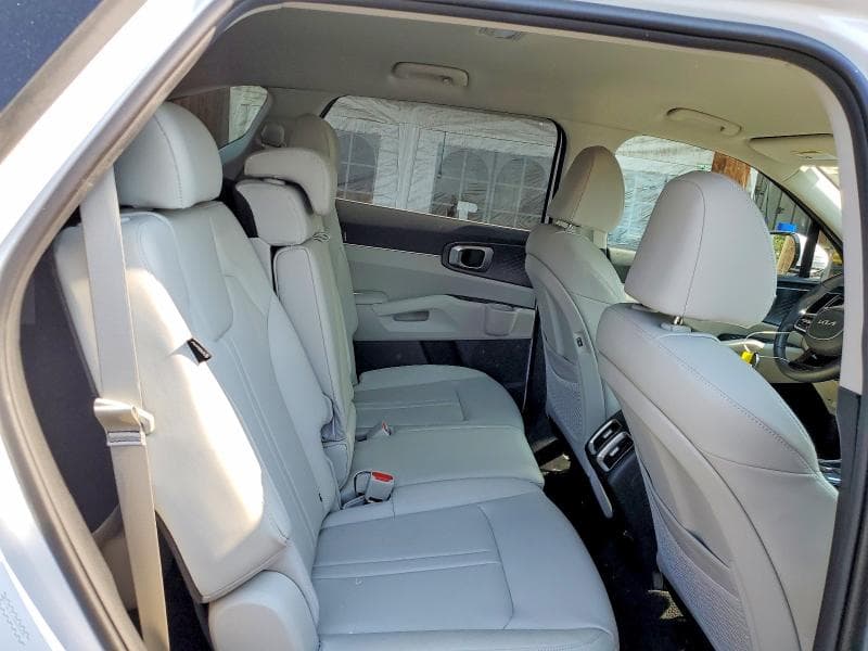 2025 KIA SORENTO S 10
