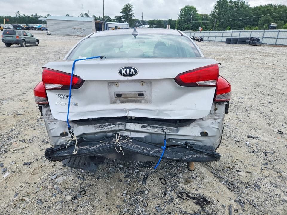 2017 KIA FORTE LX 6