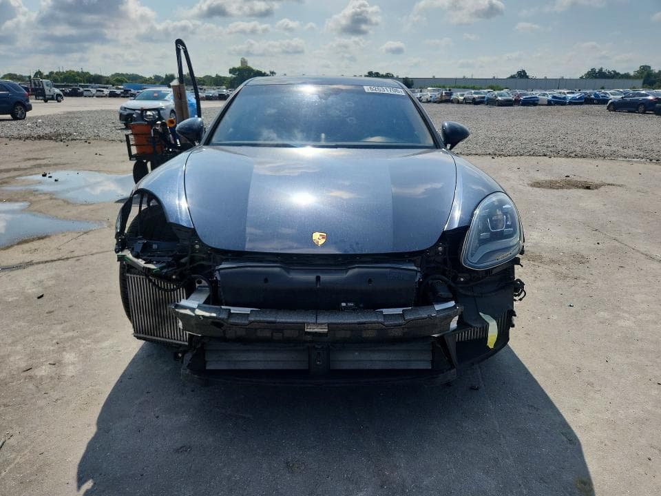 2018 PORSCHE PANAMERA 4 E-HYBRID 5
