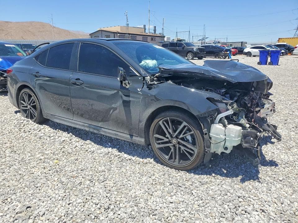 2025 TOYOTA CAMRY XSE 4