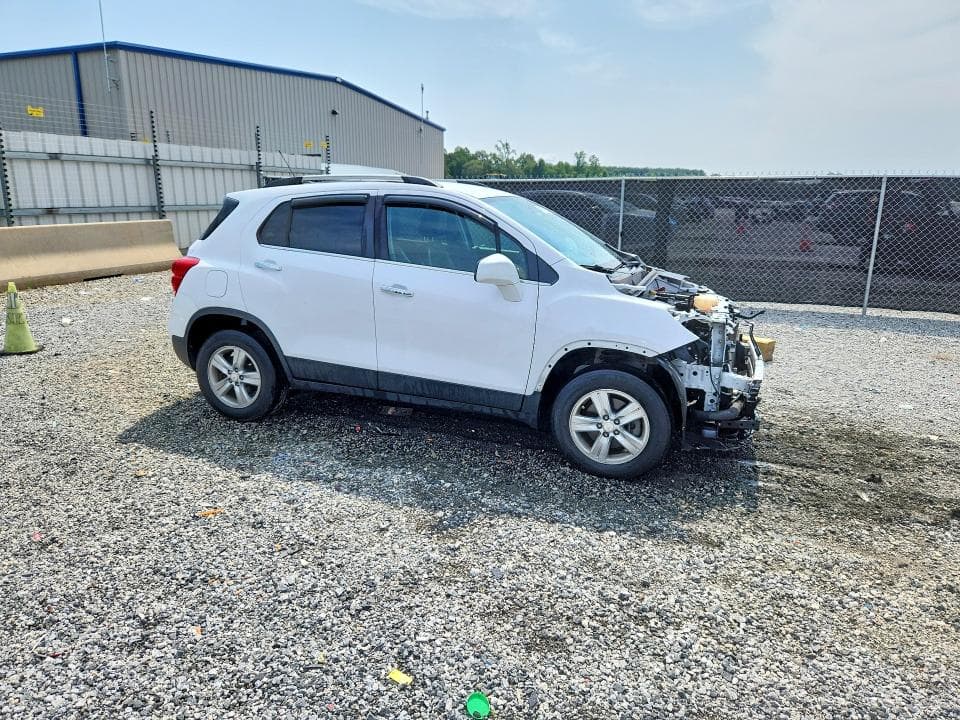 2020 CHEVROLET TRAX 1LT 4