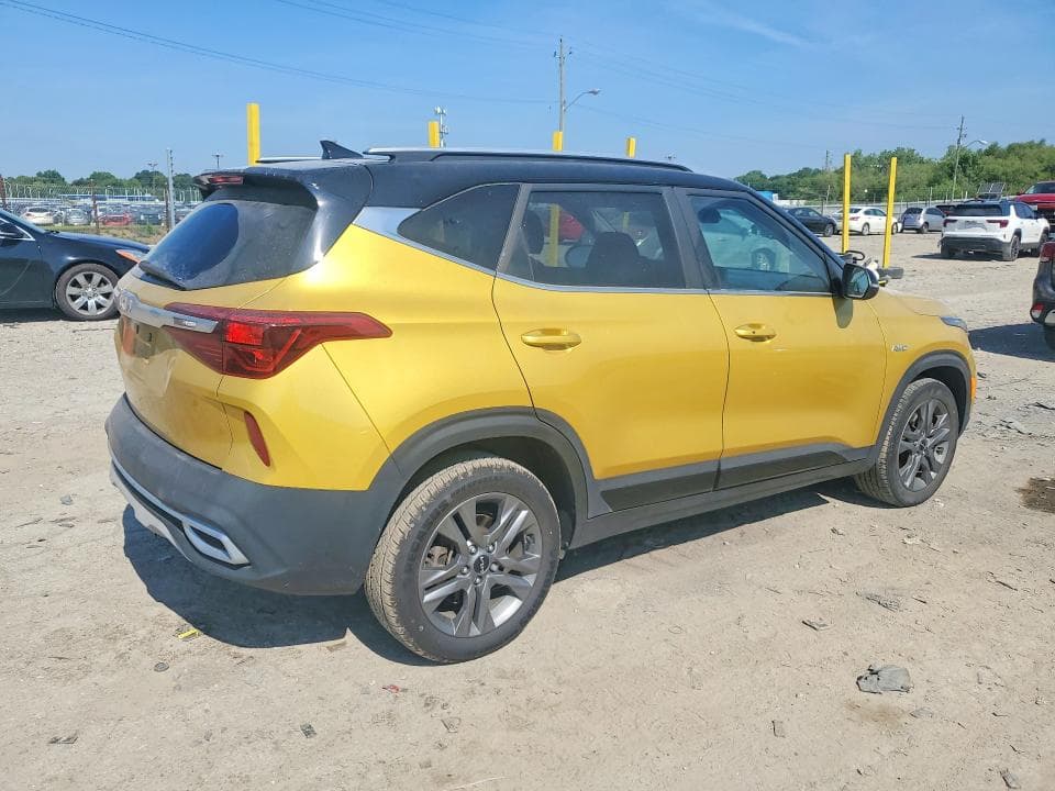 2022 KIA SELTOS S 3