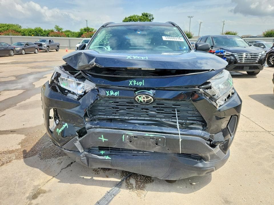 2019 TOYOTA RAV4 LE 5