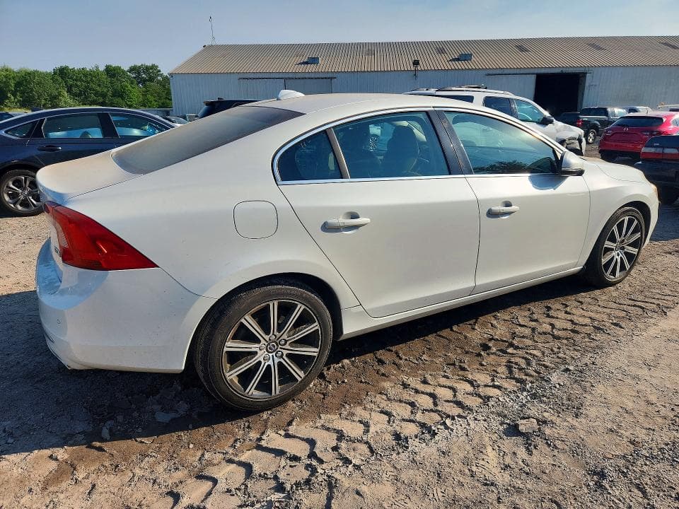 2017 VOLVO S60 PLATINUM 3
