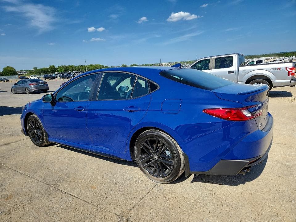 2026 TOYOTA CAMRY SE 2