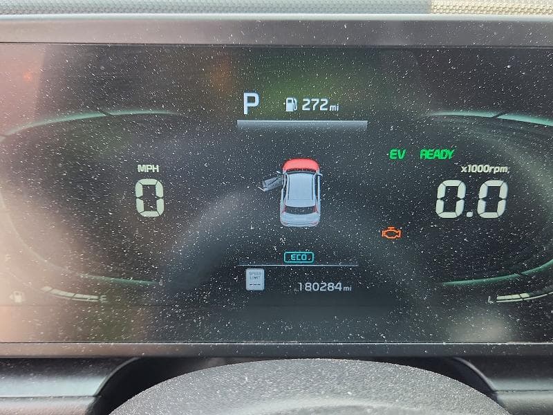 2023 KIA NIRO LX 9
