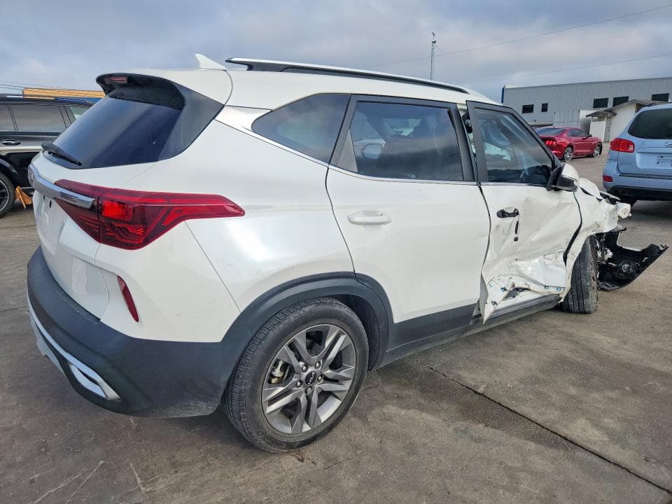 2022 KIA SELTOS S 3