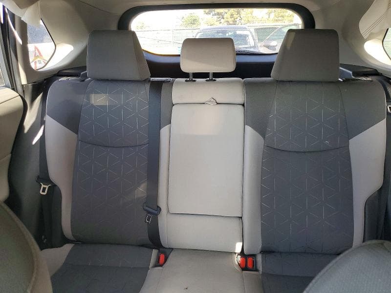 2021 TOYOTA RAV4 HYBRID XLE 10