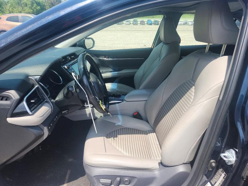 2018 TOYOTA CAMRY SE 7