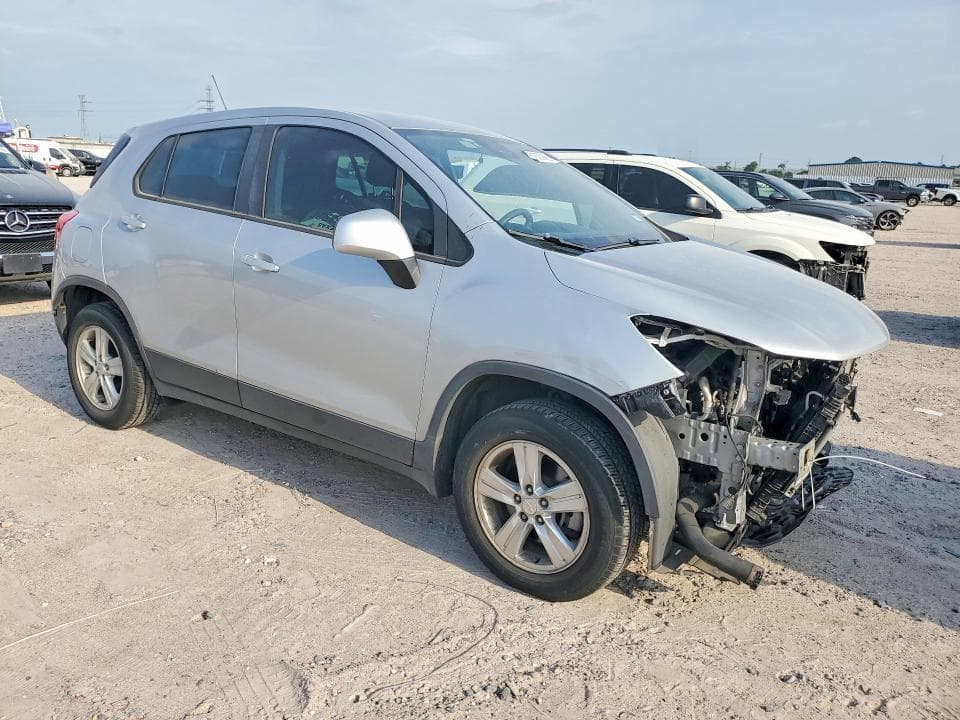 2019 CHEVROLET TRAX LS 4