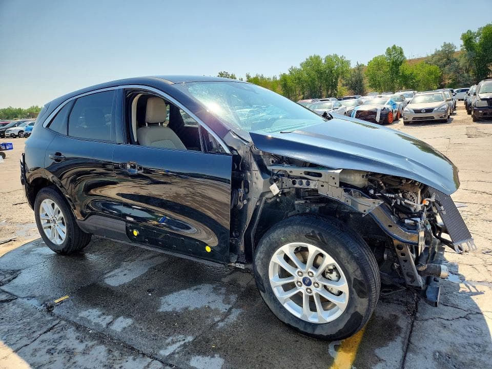 2020 FORD ESCAPE SE 4