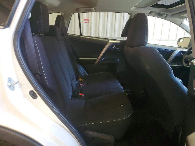 2017 TOYOTA RAV4 XLE 11