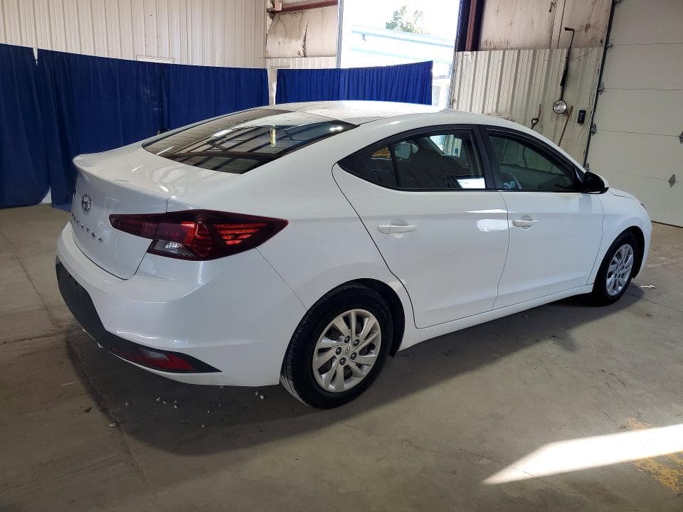 2019 HYUNDAI ELANTRA SE 3