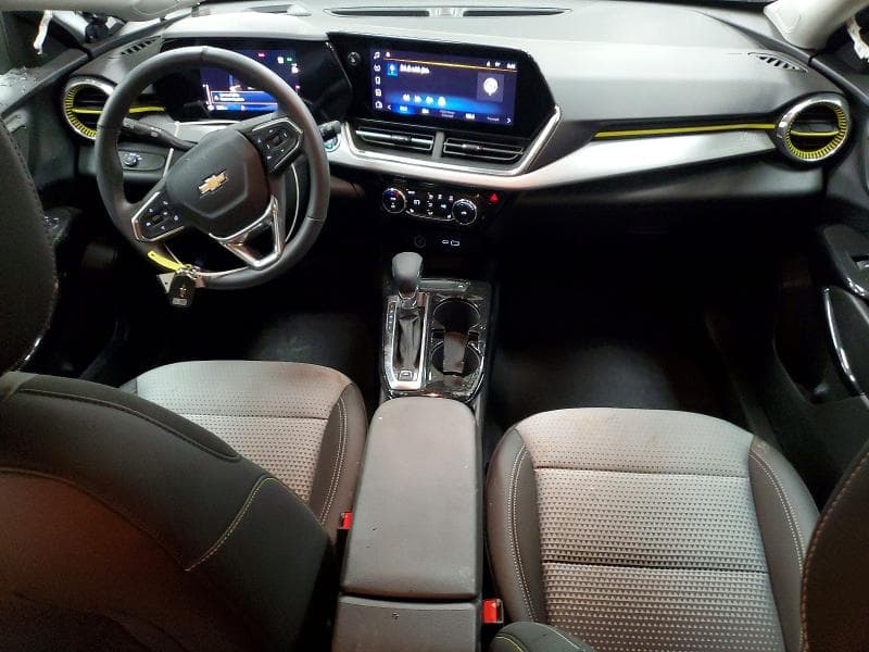 2025 CHEVROLET TRAX 1LT 8