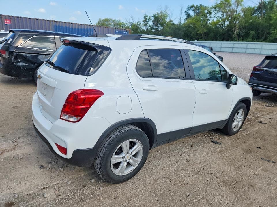 2021 CHEVROLET TRAX 1LT 3