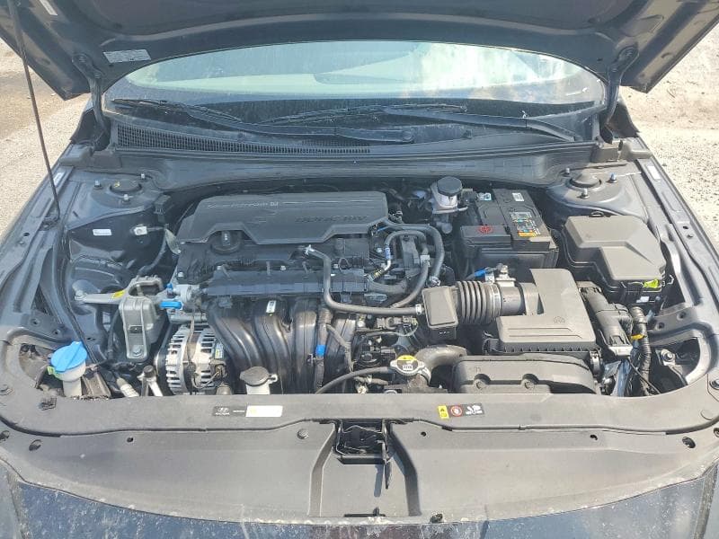 2025 HYUNDAI ELANTRA SEL 11