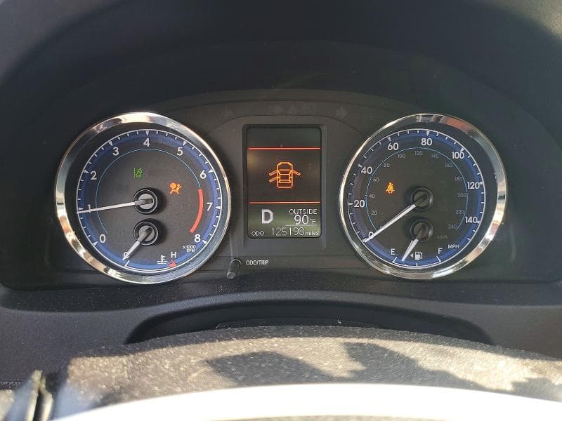 2019 TOYOTA COROLLA LE 9