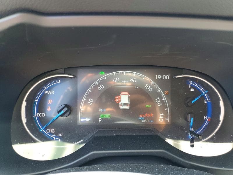 2024 TOYOTA RAV4 HYBRID XLE 9