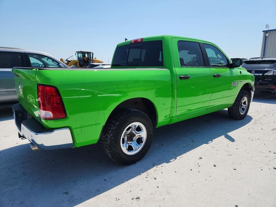 2019 RAM 1500 CLASSIC SLT 3