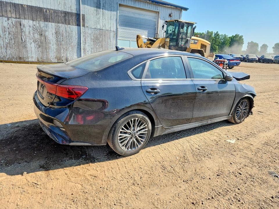 2023 KIA FORTE GT LINE 3