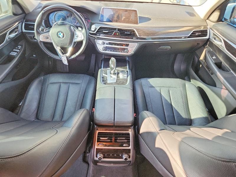 2019 BMW 740 I 8