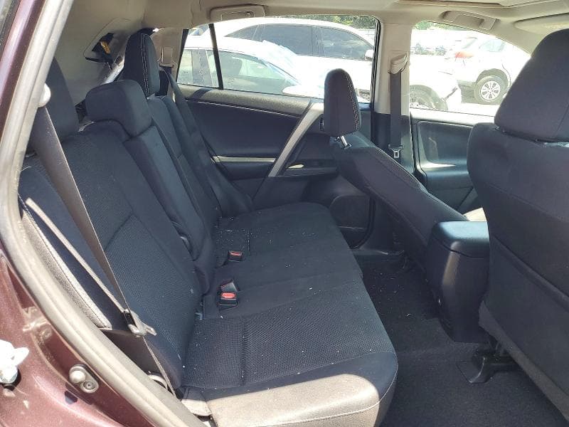 2017 TOYOTA RAV4 XLE 10