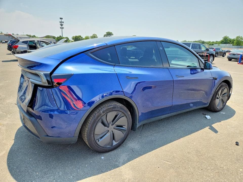 2026 TESLA MODEL Y 3