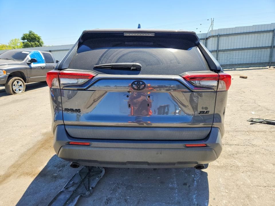 2021 TOYOTA RAV4 XLE PREMIUM 6