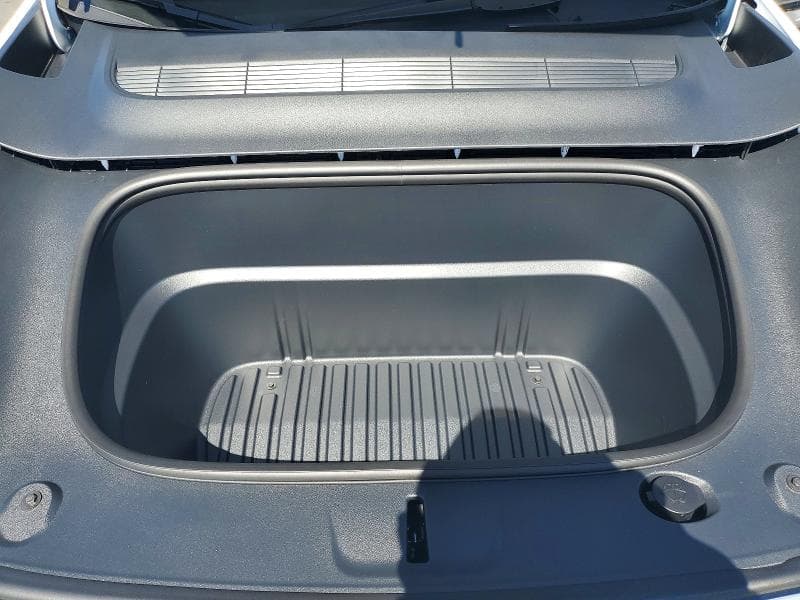 2026 TESLA MODEL Y 11