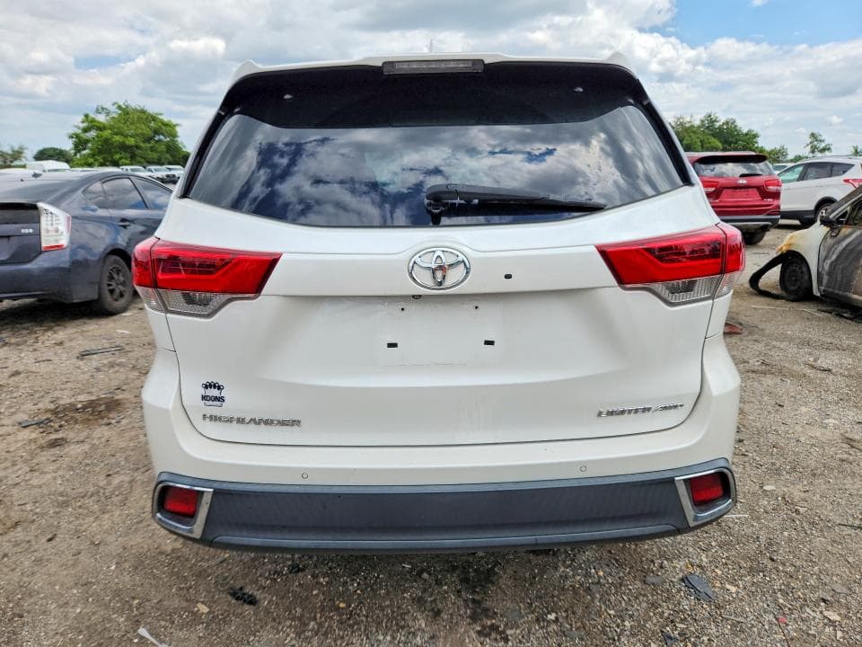 2017 TOYOTA HIGHLANDER LIMITED 6