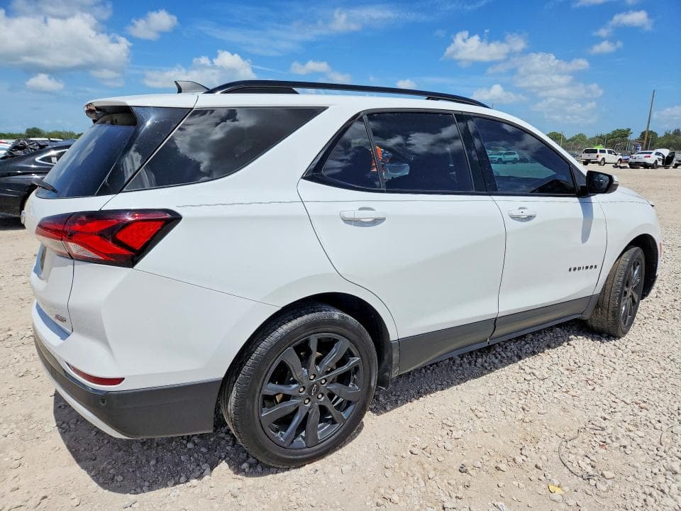 2023 CHEVROLET EQUINOX RS 3